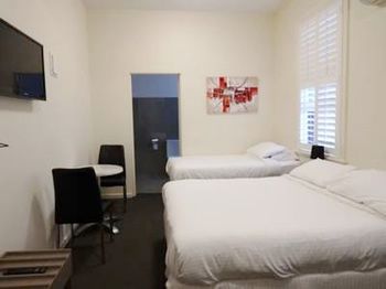 Naughtons Parkville Hotel - Tourism Brisbane 25