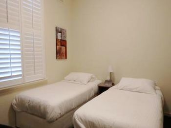 Naughtons Parkville Hotel - Tourism Brisbane 28