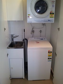 Wyndel Apartments - Clarke Street - Tourism Brisbane 0