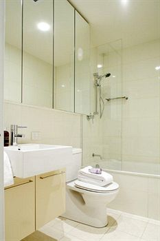 Wyndel Apartments - Clarke Street - Tourism Brisbane 6