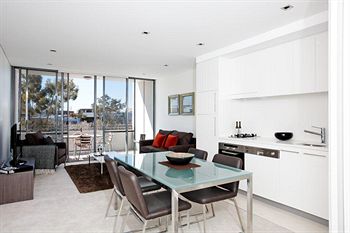 Wyndel Apartments - Clarke Street - Tourism Brisbane 9