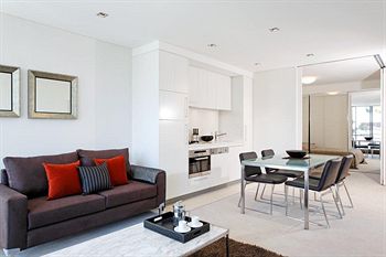 Wyndel Apartments - Clarke Street - Tourism Brisbane 13
