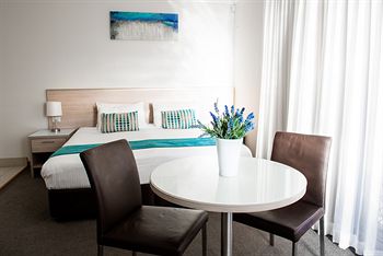 Copacabana Shores - Tourism Brisbane 5