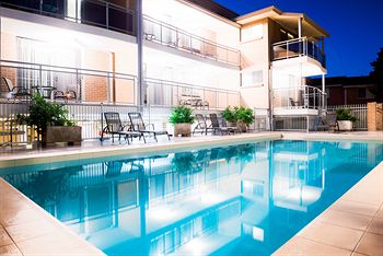 Copacabana Shores - Tourism Brisbane 10