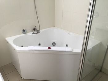 Copacabana Shores - Tourism Brisbane 18