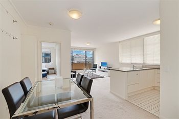 Wyndel Apartments - Apex - Tourism Brisbane 4