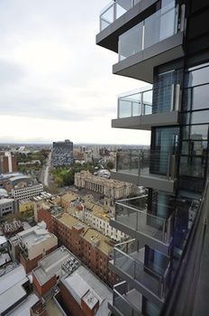 Apartments Melbourne Domain - CBD - Tourism Brisbane 0