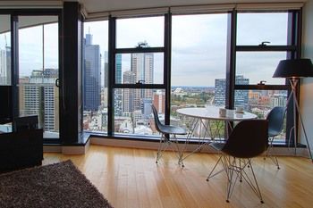 Apartments Melbourne Domain - CBD - Tourism Brisbane 1