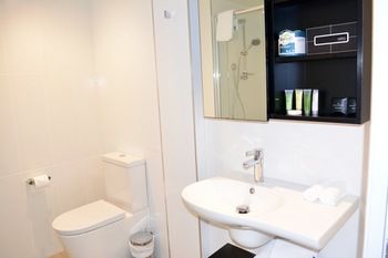 Apartments Melbourne Domain - CBD - Tourism Brisbane 5