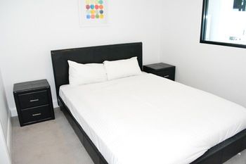 Apartments Melbourne Domain - CBD - Tourism Brisbane 14
