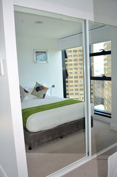 Apartments Melbourne Domain - CBD - Tourism Brisbane 18