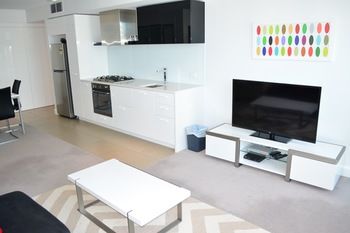 Apartments Melbourne Domain - CBD - Tourism Brisbane 24