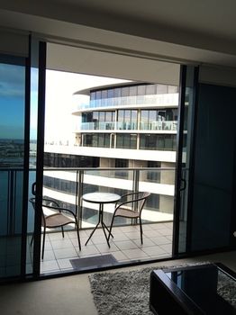 Apartments Melbourne Domain - Docklands - Brisbane 4u 1