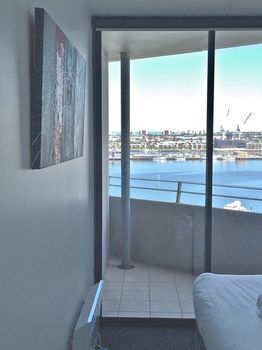Apartments Melbourne Domain - Docklands - Brisbane 4u 7