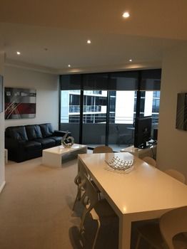 Apartments Melbourne Domain - Docklands - Brisbane 4u 16