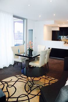 Apartments Melbourne Domain - Docklands - Brisbane 4u 37