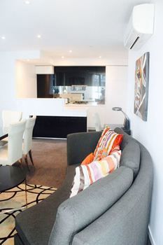 Apartments Melbourne Domain - Docklands - Brisbane 4u 38