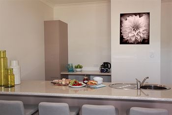 H Boutique Hotel - Brisbane Tourism 1