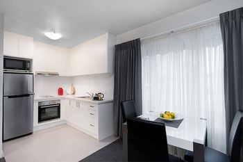 Best Western Fawkner Suites & Serviced Apartments - Tourism Brisbane 57