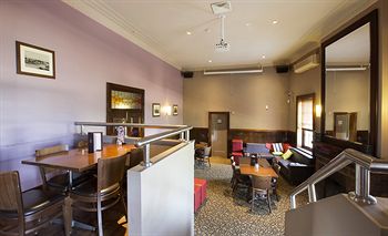 Pymble Hotel - Tourism Brisbane 6