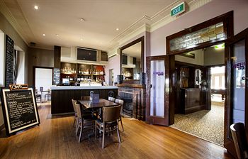 Pymble Hotel - Tourism Brisbane 10