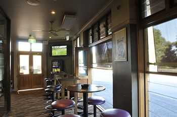 The Bayview Hotel - Tourism Brisbane 1