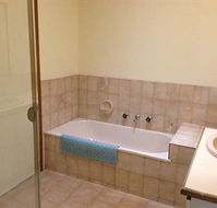Australian Home Away  Doncaster Elgar - Tourism Brisbane