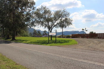 Wine Country Villas - Brisbane Tourism 33