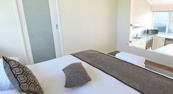 Wine Country Villas - Brisbane Tourism 41