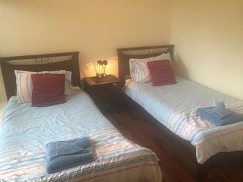 Australian Home Away @ East Doncaster Andersons Creek 1 - Brisbane 4u 4