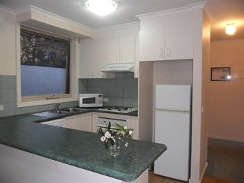 Australian Home Away @ Box Hill 21 - Brisbane 4u 12