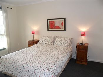 Australian Home Away @ Box Hill 32 - Brisbane 4u 4