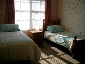 Australian Home Away @ Doncaster Grange Park - Brisbane 4u 2