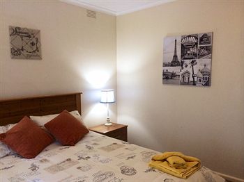 Australian Home Away @ Doncaster Grange Park - Brisbane 4u 4