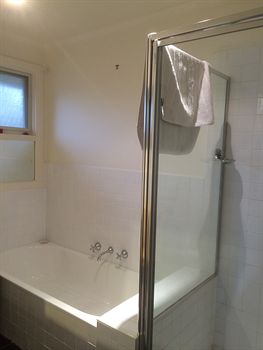 Australian Home Away Doncaster Elgar 2 - Brisbane 4u 0
