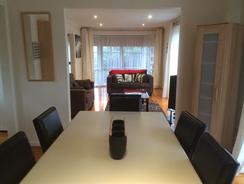 Australian Home Away Doncaster Elgar 2 - Brisbane 4u 10