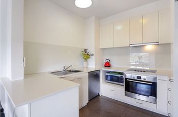 Albert Road Serviced Apartments - Brisbane 4u 8
