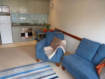 Australian Home Away @ Market Square Melbourne - Brisbane 4u 9