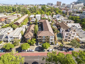 Aberlour Court - Brisbane 4u 3