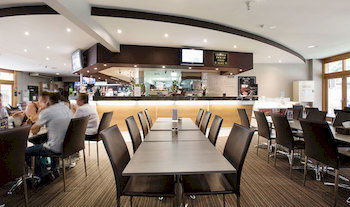 High Flyer Hotel - Brisbane 4u 10