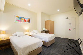 High Flyer Hotel - Brisbane 4u 16