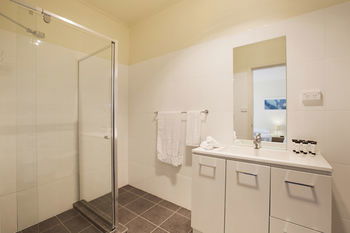 High Flyer Hotel - Brisbane 4u 18