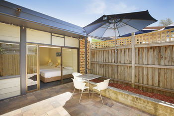 High Flyer Hotel - Brisbane 4u 20