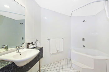 Quality Suites Boulevard On Beaumont - Tourism Brisbane 3
