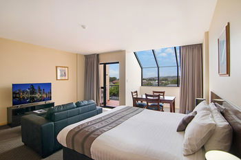 Quality Suites Boulevard On Beaumont - Tourism Brisbane 11