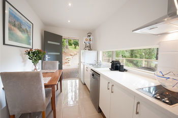 Mountain Element Retreats - Tourism Brisbane 4