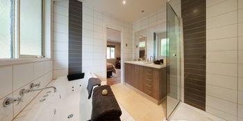 Mountain Element Retreats - Tourism Brisbane 6