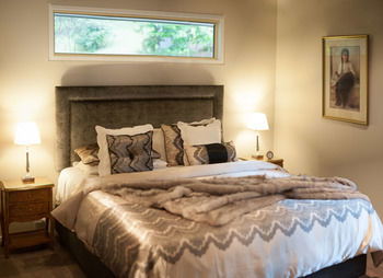 Mountain Element Retreats - Tourism Brisbane 7