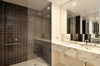 Southbank Apartments - Freshwater Place - Brisbane 4u 5