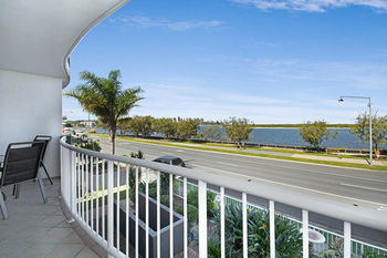 Sandy Shores Luxury Holiday Units - Tourism Brisbane 6